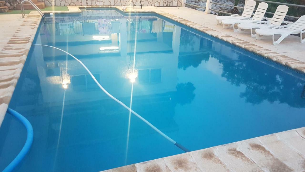 Calicanto House & Pool Torrent  Exterior photo